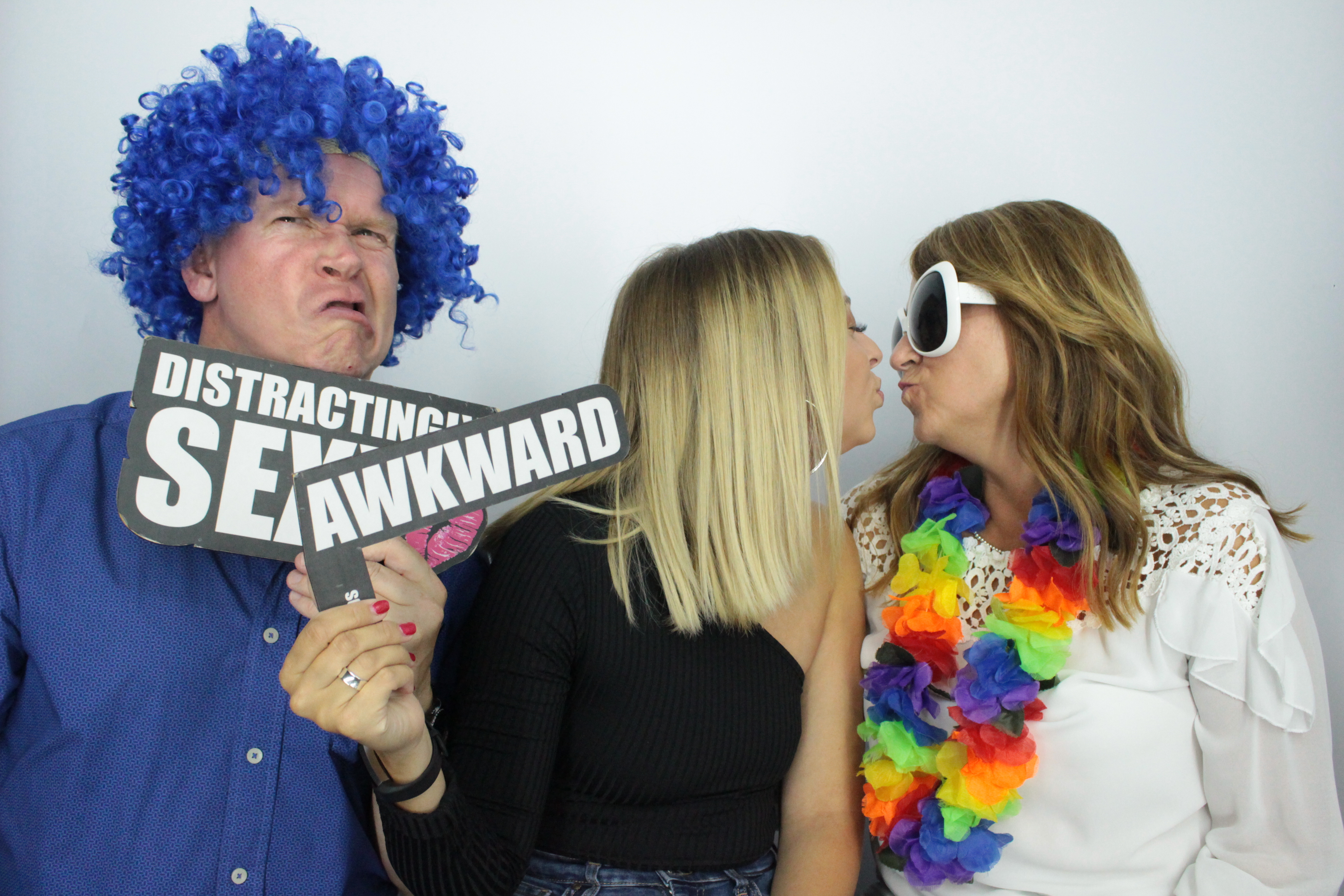 Martin & Colleen’s Joint 50th | View more photos from the event at gallery.myphotoboothexperience.co.uk/u/MyPhotoBoothExperienceLtd/Martin-Colleen’s-Joint-50th